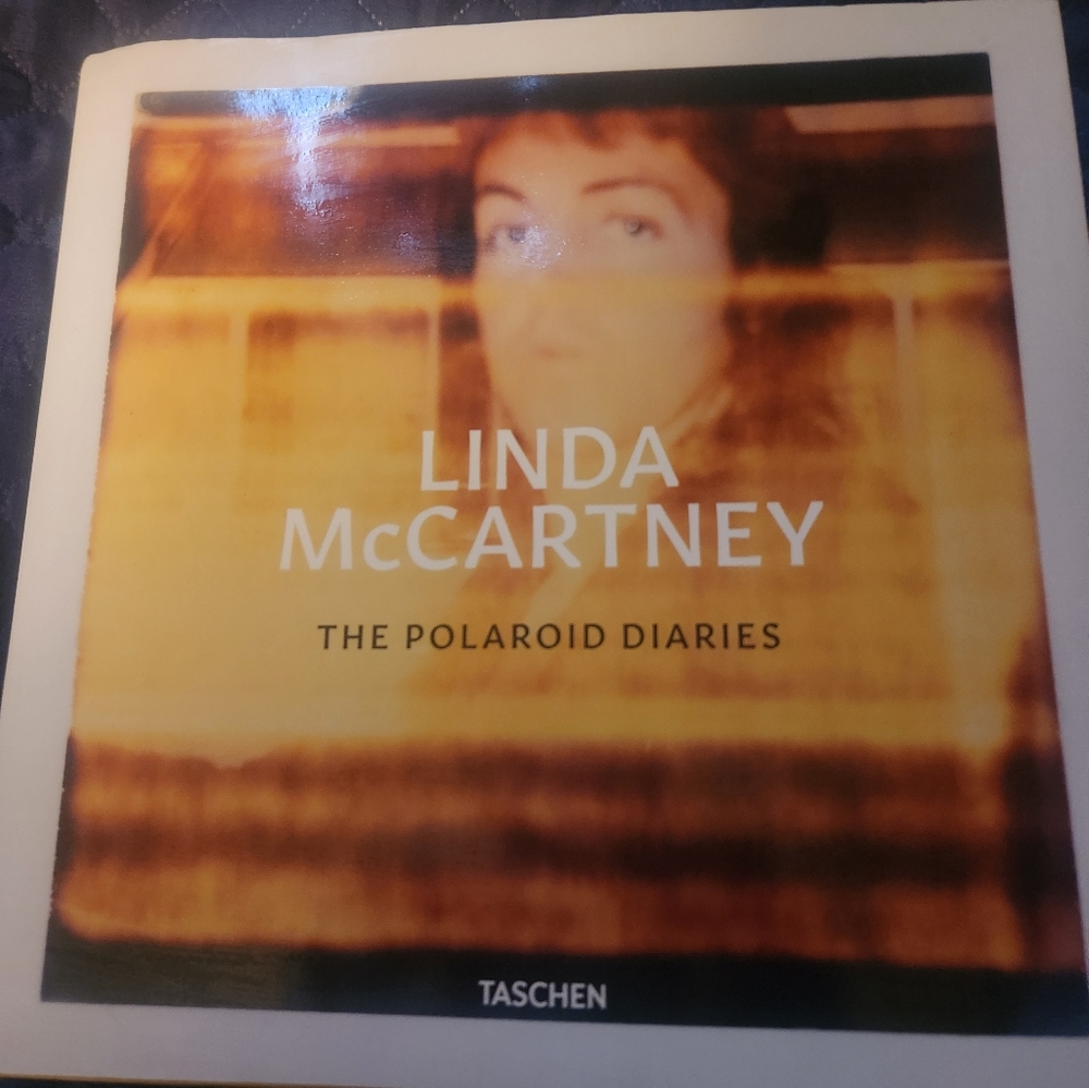 Taschen Linda McCartney The Polaroid Diaries - Orange and Black